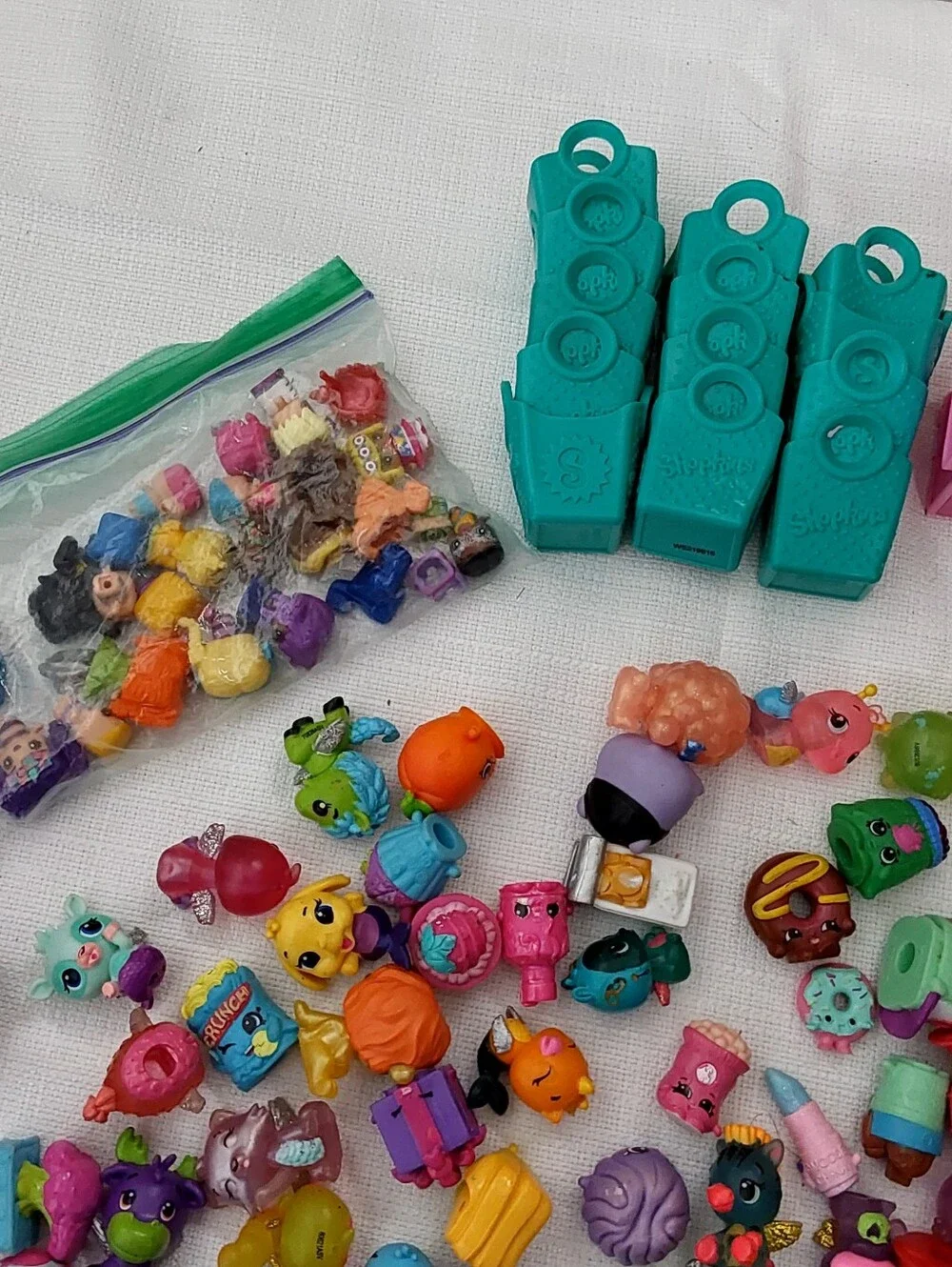 Shopkin & Hatchimals  Lot's